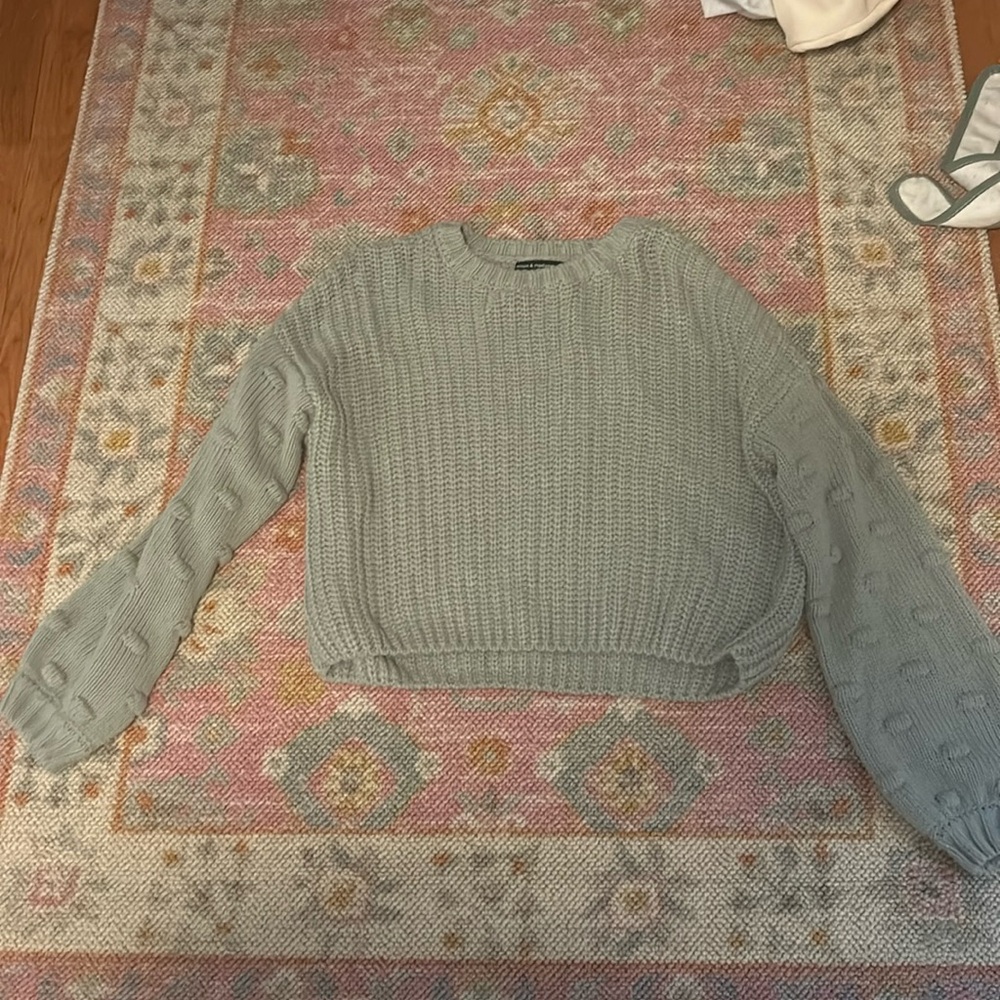 Light green sweater